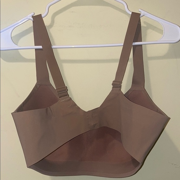 Womens Lululemon Athletica Tan Sports Bra - Picture 3 of 5
